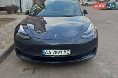 Седан Tesla Model 3 2022 в Киеве