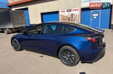 Седан Tesla Model 3 2024 в Киеве