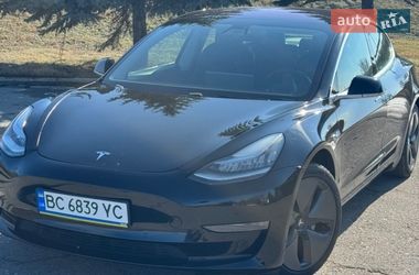 Седан Tesla Model 3 2019 в Благовіщенську