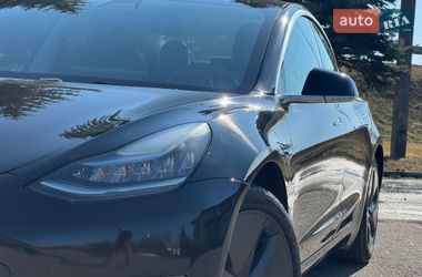 Седан Tesla Model 3 2019 в Благовещенском