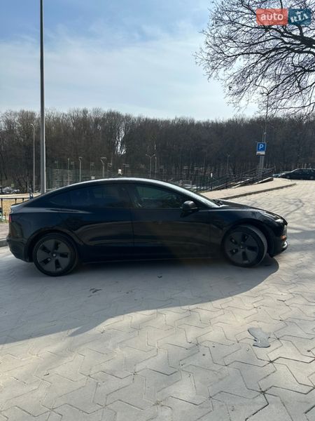 Седан Tesla Model 3 2022 в Тернополі