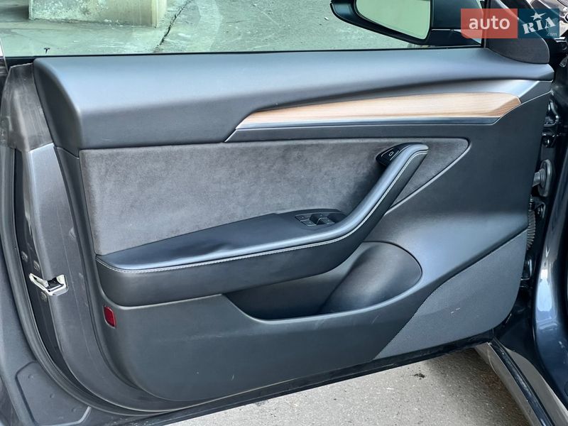 Седан Tesla Model 3 2021 в Киеве фото 27 Седан Tesla Model 3 2021 в Киеве