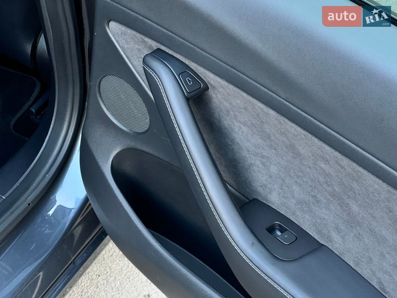 Седан Tesla Model 3 2021 в Киеве фото 45 Седан Tesla Model 3 2021 в Киеве