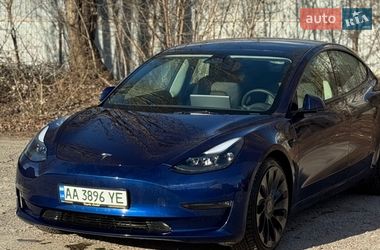 Седан Tesla Model 3 2023 в Українці