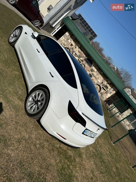 Седан Tesla Model 3 2022 в Львові