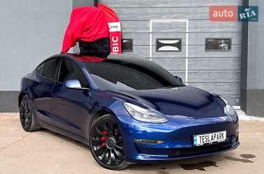 Седан Tesla Model 3 2023 в Києві