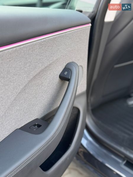 Седан Tesla Model 3 2024 в Стрию фото 35 Седан Tesla Model 3 2024 в Стрию