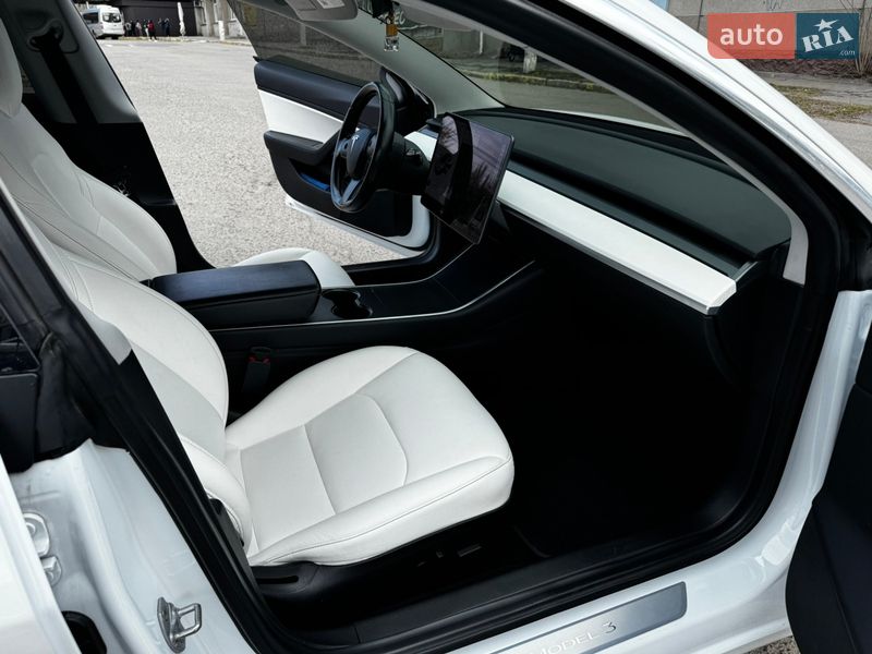 Седан Tesla Model 3 2019 в Николаеве