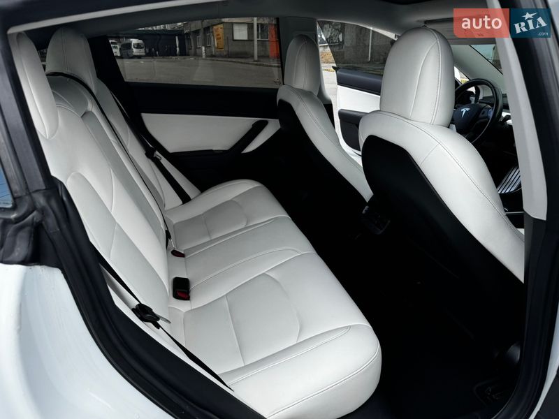 Седан Tesla Model 3 2019 в Николаеве