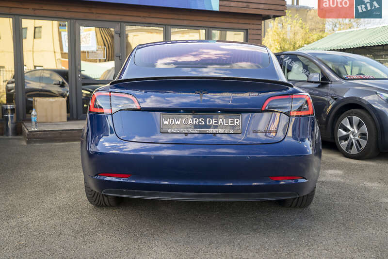 Седан Tesla Model 3 2018 в Киеве