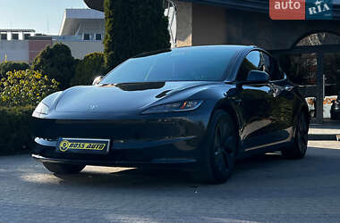 Седан Tesla Model 3 2024 в Львове