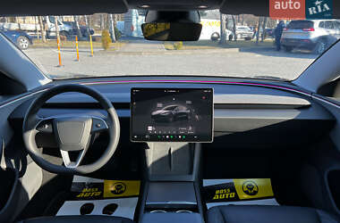 Седан Tesla Model 3 2024 в Львове