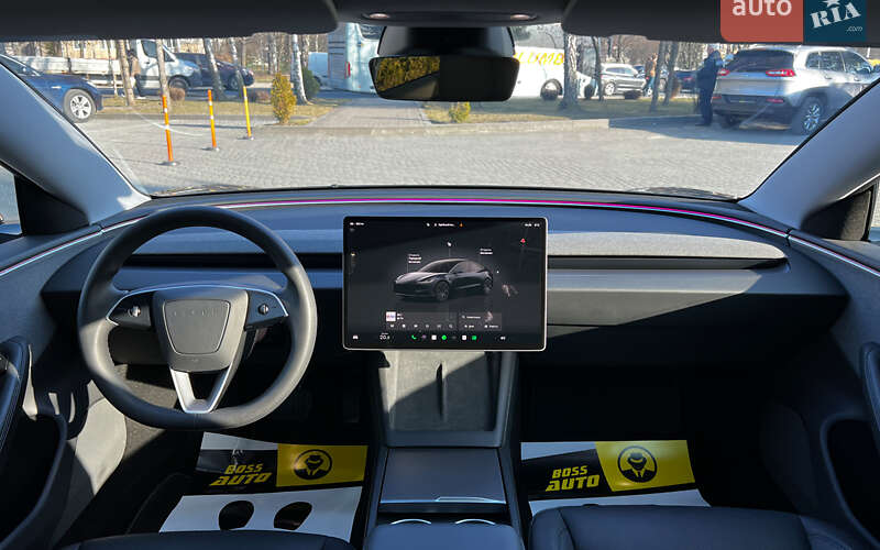 Седан Tesla Model 3 2024 в Львові