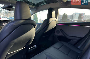 Седан Tesla Model 3 2024 в Львове