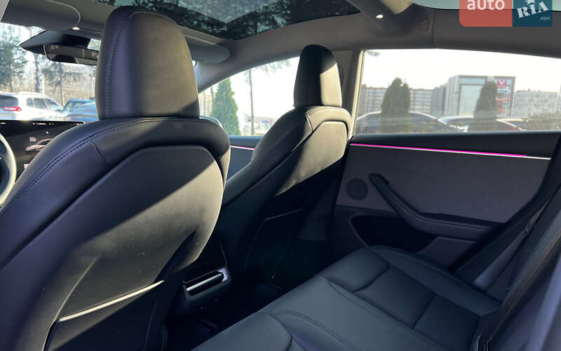Седан Tesla Model 3 2024 в Львові