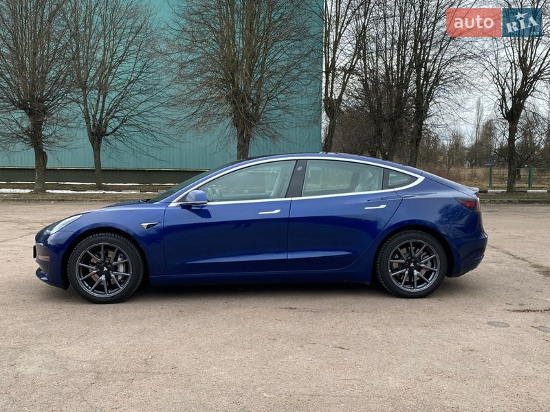 Седан Tesla Model 3 2019 в Житомире