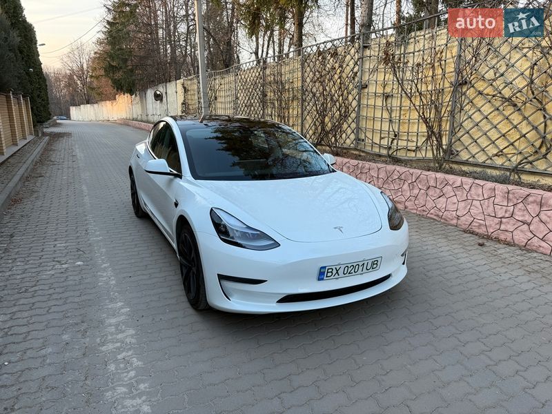 Седан Tesla Model 3 2023 в Хмельницком фото 5 Седан Tesla Model 3 2023 в Хмельницком