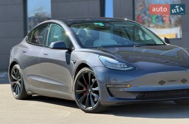 Седан Tesla Model 3 2018 в Кривом Роге