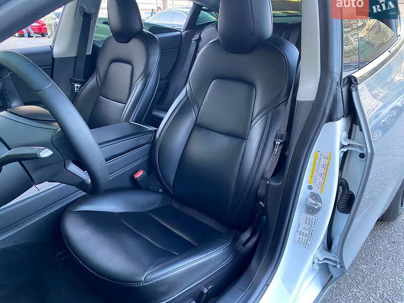 Седан Tesla Model 3 2019 в Киеве фото 7 Седан Tesla Model 3 2019 в Киеве
