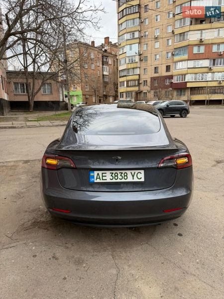 Седан Tesla Model 3 2023 в Кривом Роге