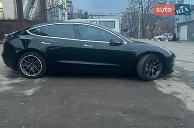 Седан Tesla Model 3 2019 в Виннице
