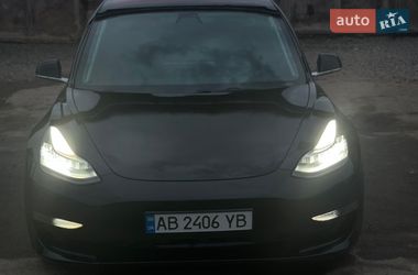 Седан Tesla Model 3 2019 в Виннице