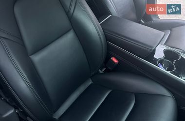 Седан Tesla Model 3 2019 в Виннице
