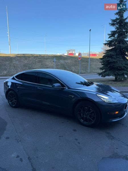 Седан Tesla Model 3 2019 в Киеве фото 3 Седан Tesla Model 3 2019 в Киеве