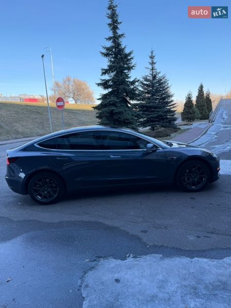Седан Tesla Model 3 2019 в Киеве фото 10 Седан Tesla Model 3 2019 в Киеве