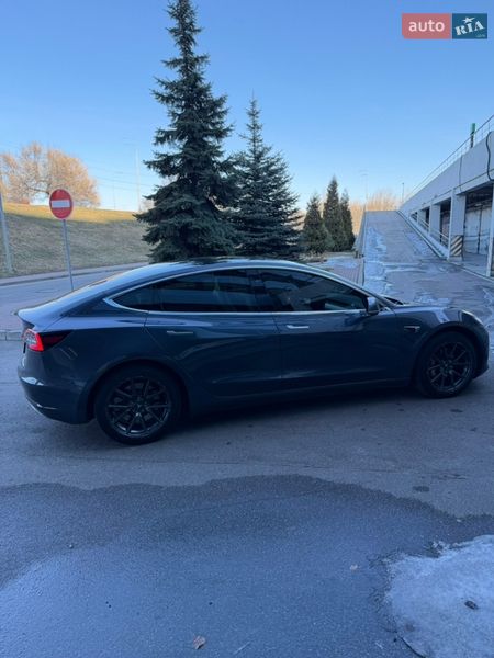 Седан Tesla Model 3 2019 в Киеве фото 16 Седан Tesla Model 3 2019 в Киеве