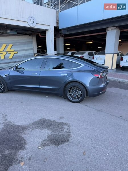 Седан Tesla Model 3 2019 в Киеве фото 38 Седан Tesla Model 3 2019 в Киеве