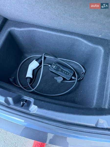 Седан Tesla Model 3 2019 в Киеве фото 58 Седан Tesla Model 3 2019 в Киеве