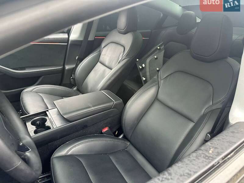 Седан Tesla Model 3 2025 в Києві
