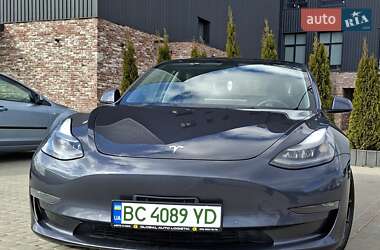 Седан Tesla Model 3 2021 в Львове