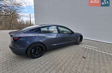 Седан Tesla Model 3 2021 в Львове