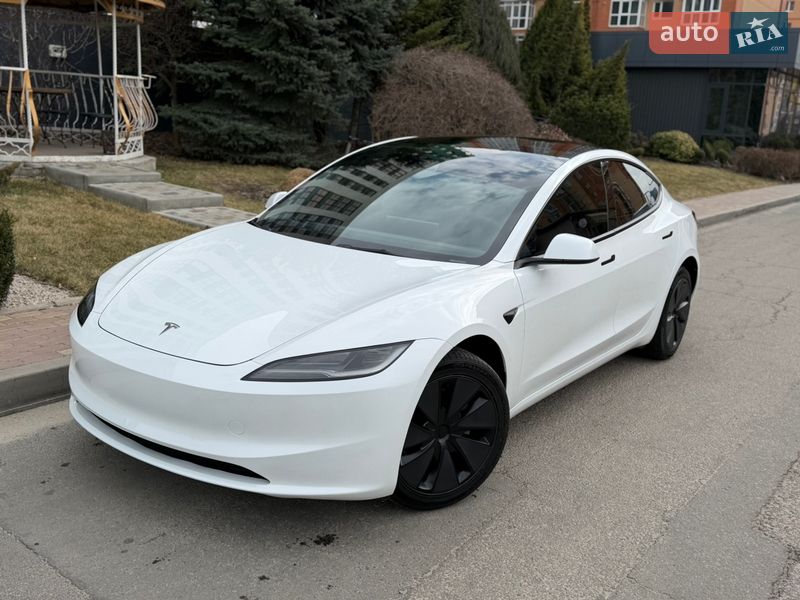 Седан Tesla Model 3 2025 в Дніпрі