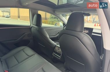 Седан Tesla Model 3 2025 в Дніпрі