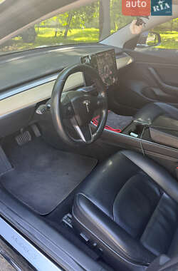 Седан Tesla Model 3 2018 в Львове