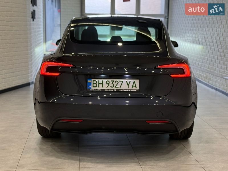 Седан Tesla Model 3 2025 в Одессе