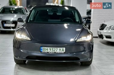Седан Tesla Model 3 2025 в Одессе