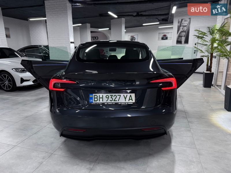 Седан Tesla Model 3 2025 в Одессе