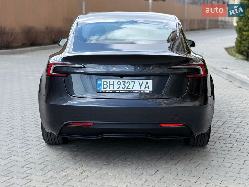 Седан Tesla Model 3 2025 в Одессе