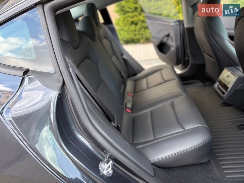 Седан Tesla Model 3 2025 в Одессе