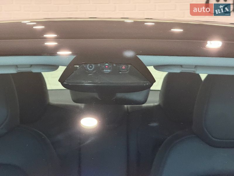 Седан Tesla Model 3 2025 в Одессе