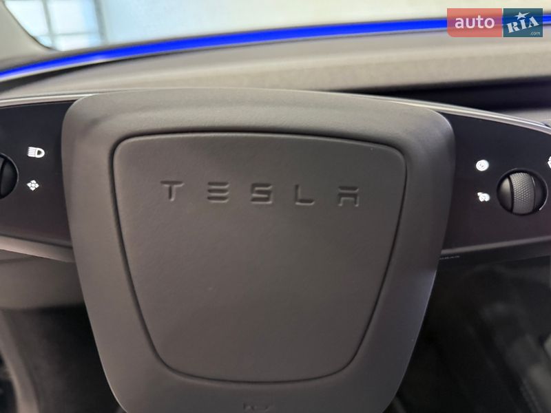 Седан Tesla Model 3 2025 в Одессе