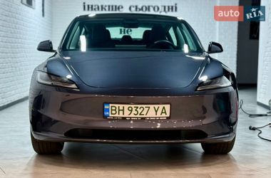 Седан Tesla Model 3 2025 в Одессе