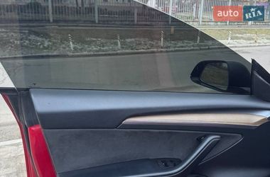 Седан Tesla Model 3 2022 в Днепре