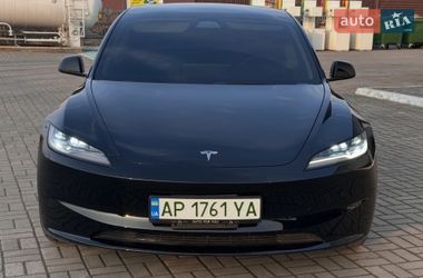 Седан Tesla Model 3 2024 в Запорожье