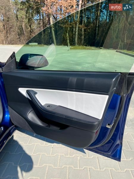 Седан Tesla Model 3 2021 в Львове фото 18 Седан Tesla Model 3 2021 в Львове