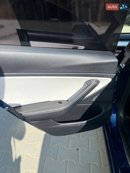 Седан Tesla Model 3 2021 в Львове фото 25 Седан Tesla Model 3 2021 в Львове